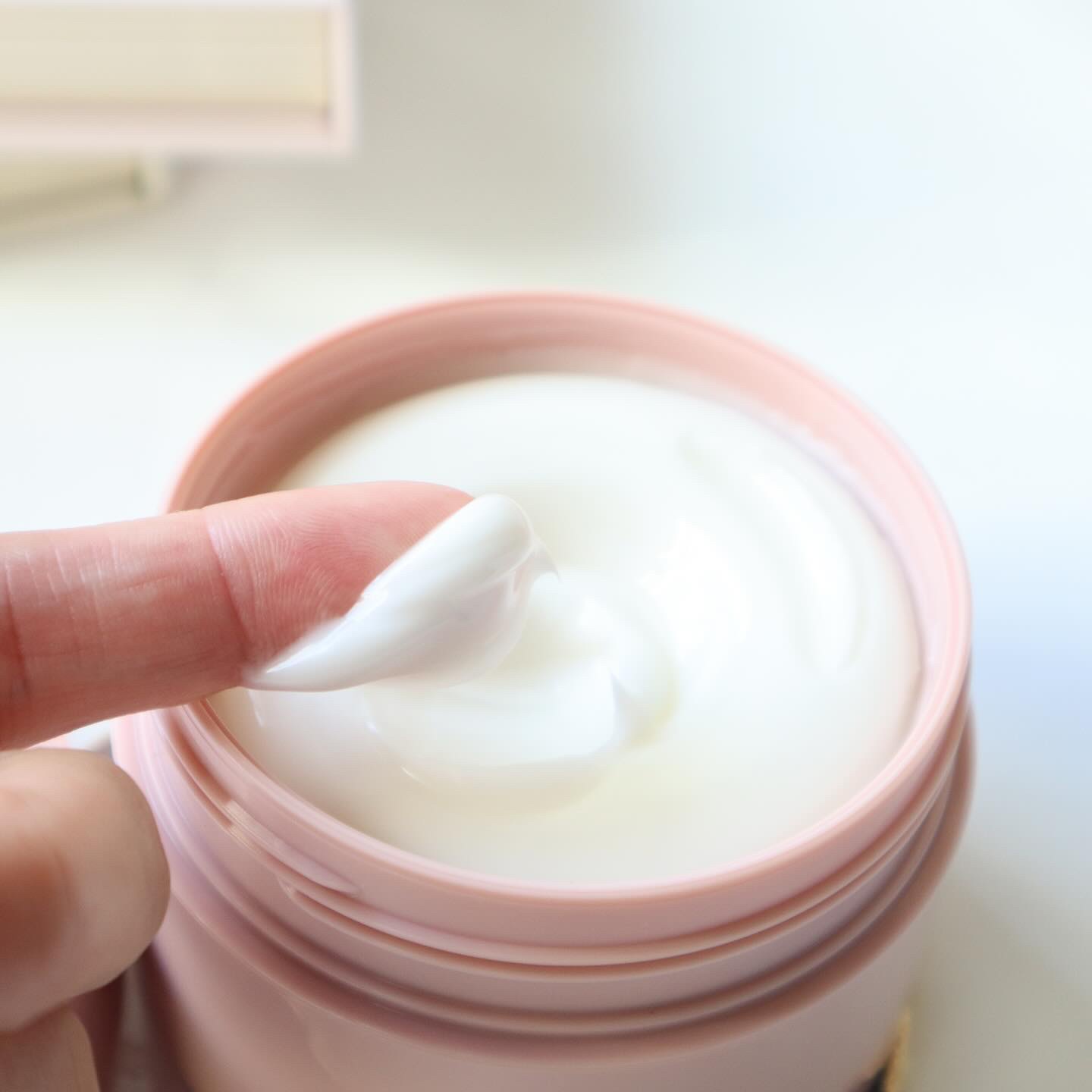 ボディクリーム ビューティーモイスト/アロマブルーム/ボディクリームを使ったクチコミ（3枚目）