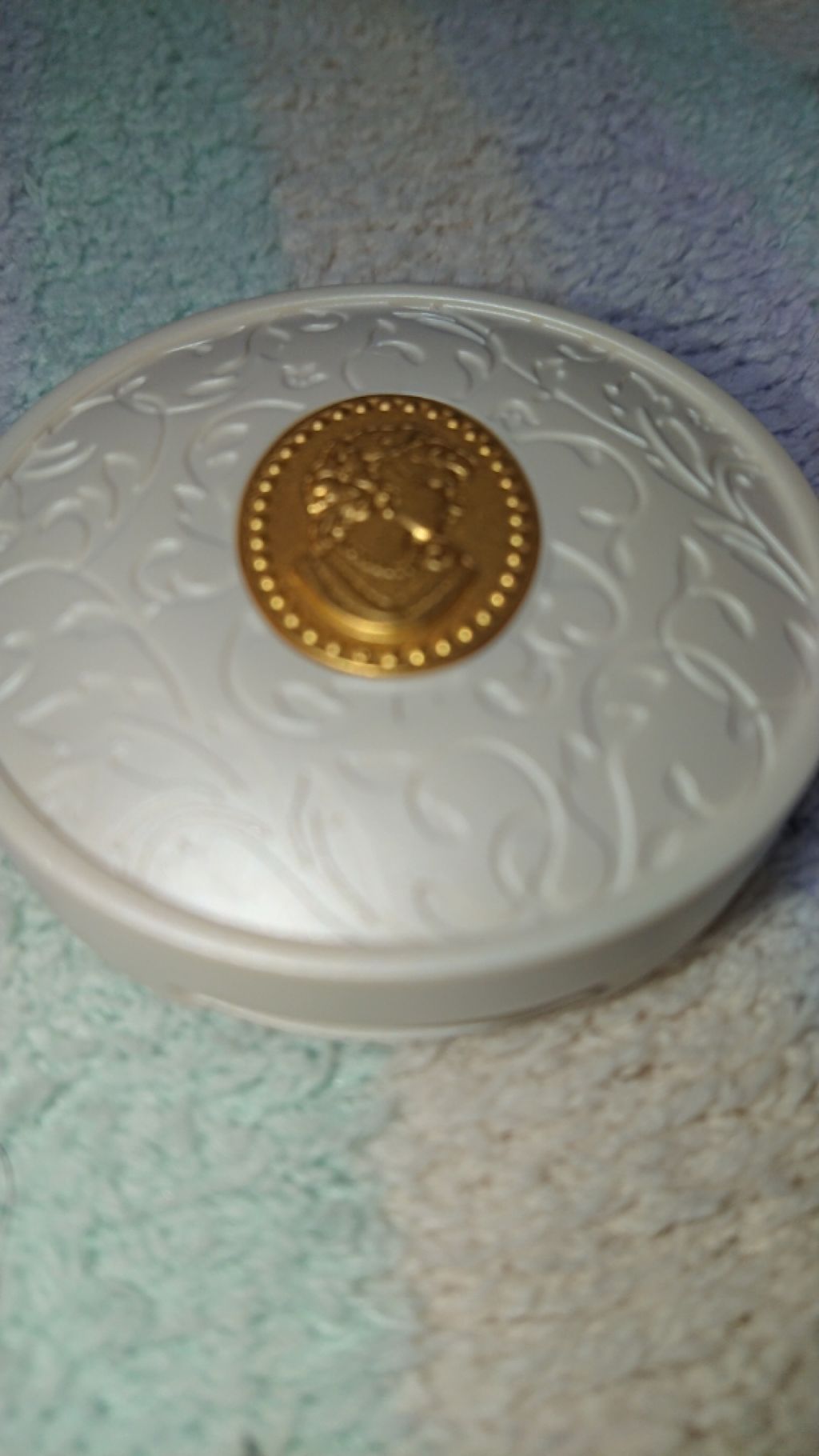 パウダー ファンデーション/レ・メルヴェイユーズ ラデュレ/パウダーファンデーションを使ったクチコミ（1枚目）