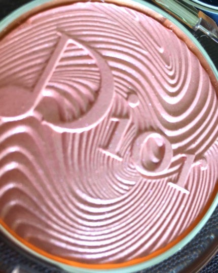 ディオールスキン ミネラル ヌード ルミナイザー パウダー<グロウ バイブス>/Dior/プレストパウダーを使ったクチコミ(1枚目)