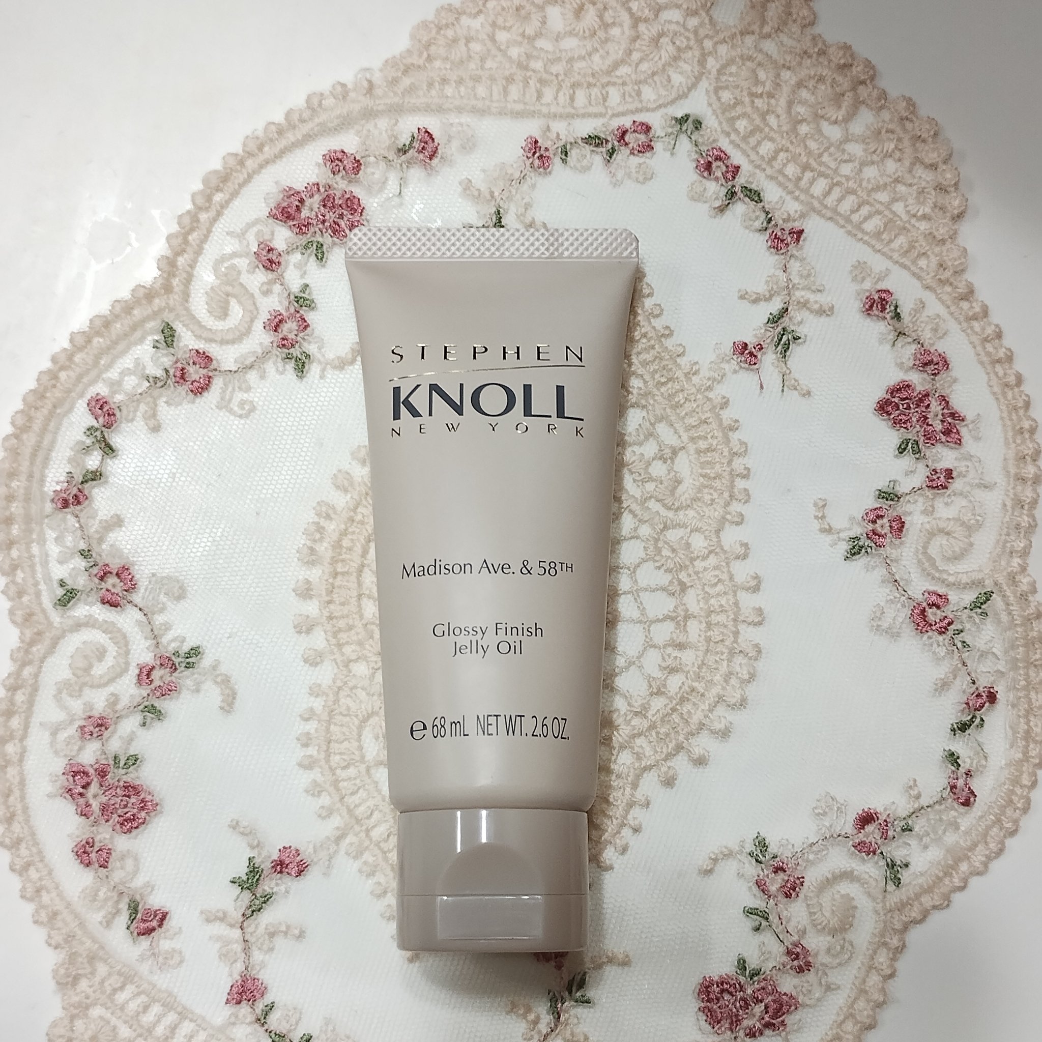 スティーブンノル ニューヨーク マディソン58 グロッシーフィニッシュ ジェリーオイルのクチコミ「
容器から出したときはぷるんとしたジェルなのに、
髪につけるとオイルのような感覚に♡

ベタつ.....」（2枚目）