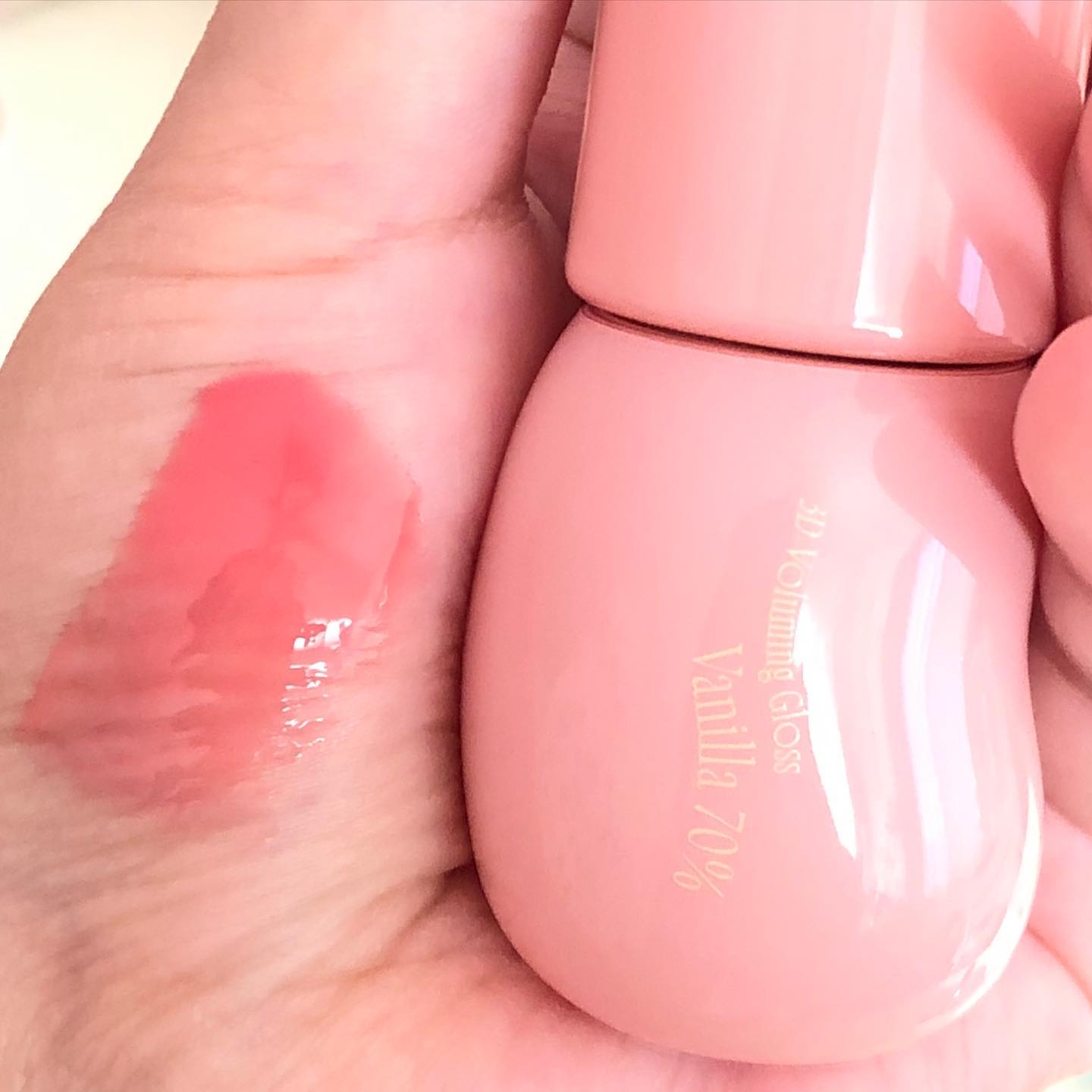 フィー 3Dボリューミンググロス/fwee/リップグロスを使ったクチコミ（2枚目）