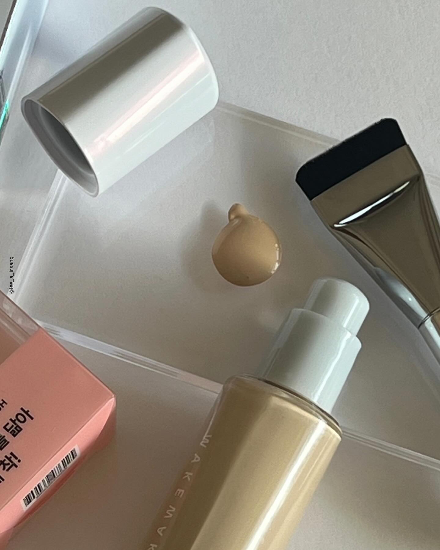 ウォーターグロウコーティングファンデーション/wakemake/リキッドファンデーションを使ったクチコミ（2枚目）