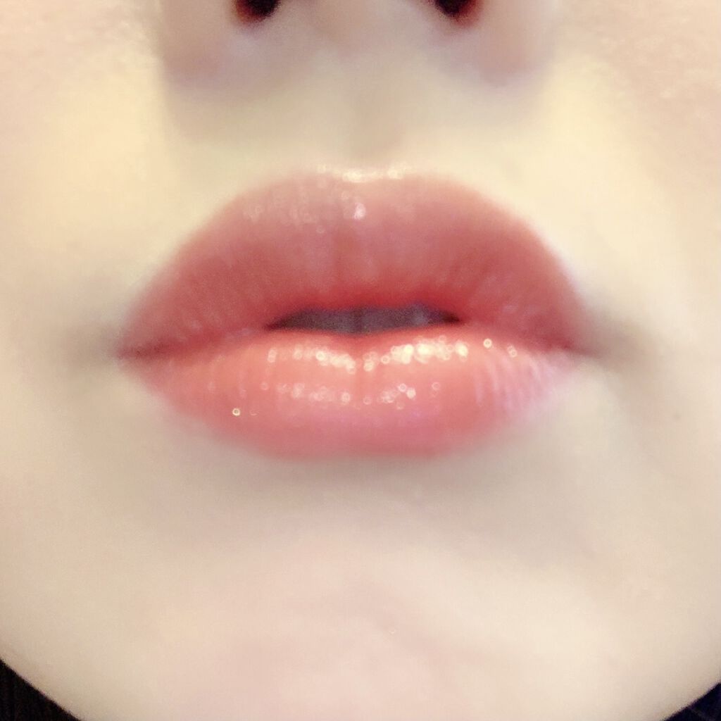 ホリデー センシュアル スパイシー ヌード グロス/HERA/リップグロスを使ったクチコミ（2枚目）