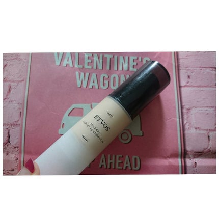 ミネラルリキッドファンデーション ライト/エトヴォス/リキッドファンデーションを使ったクチコミ(1枚目)