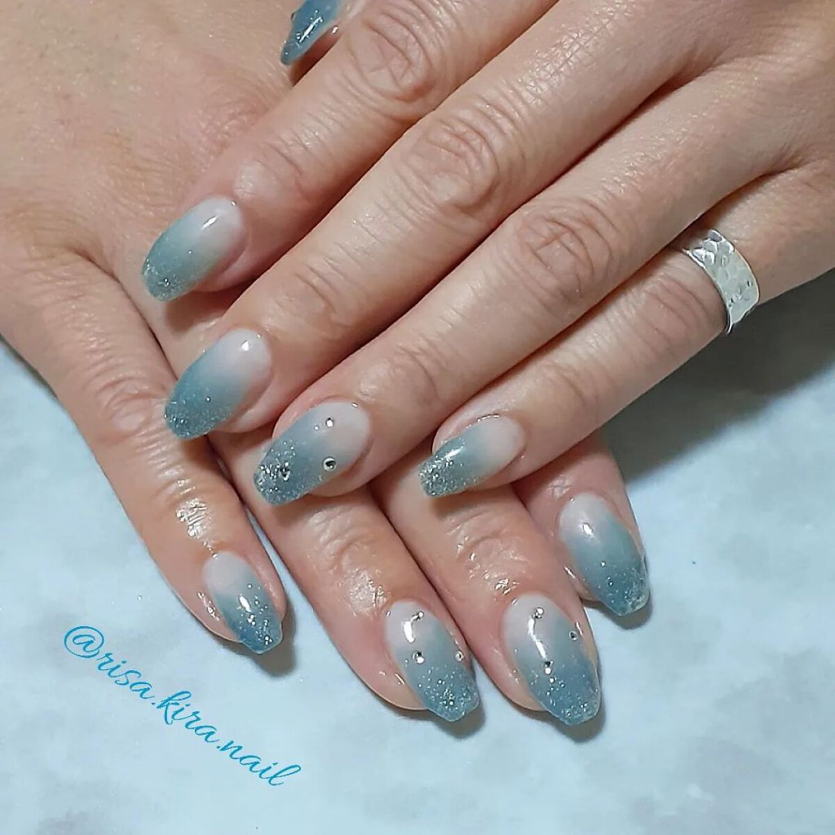 #ネイル,#ジェルネイル,#キラキラネイル,#グラデーションネイル,#ブルーネイル,#シンプルネイル,#富士市ネイル,#隠れ家ネイル,#春ネイルのネイルデザイン