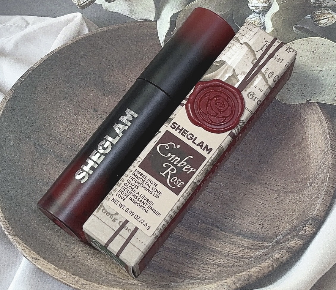 SHEGLAM Ember Rose Collection リップスティックのクチコミ「☆SHEGLAM   Ember Rose IMMORAL LOVE
NOURISHING L.....」（2枚目）