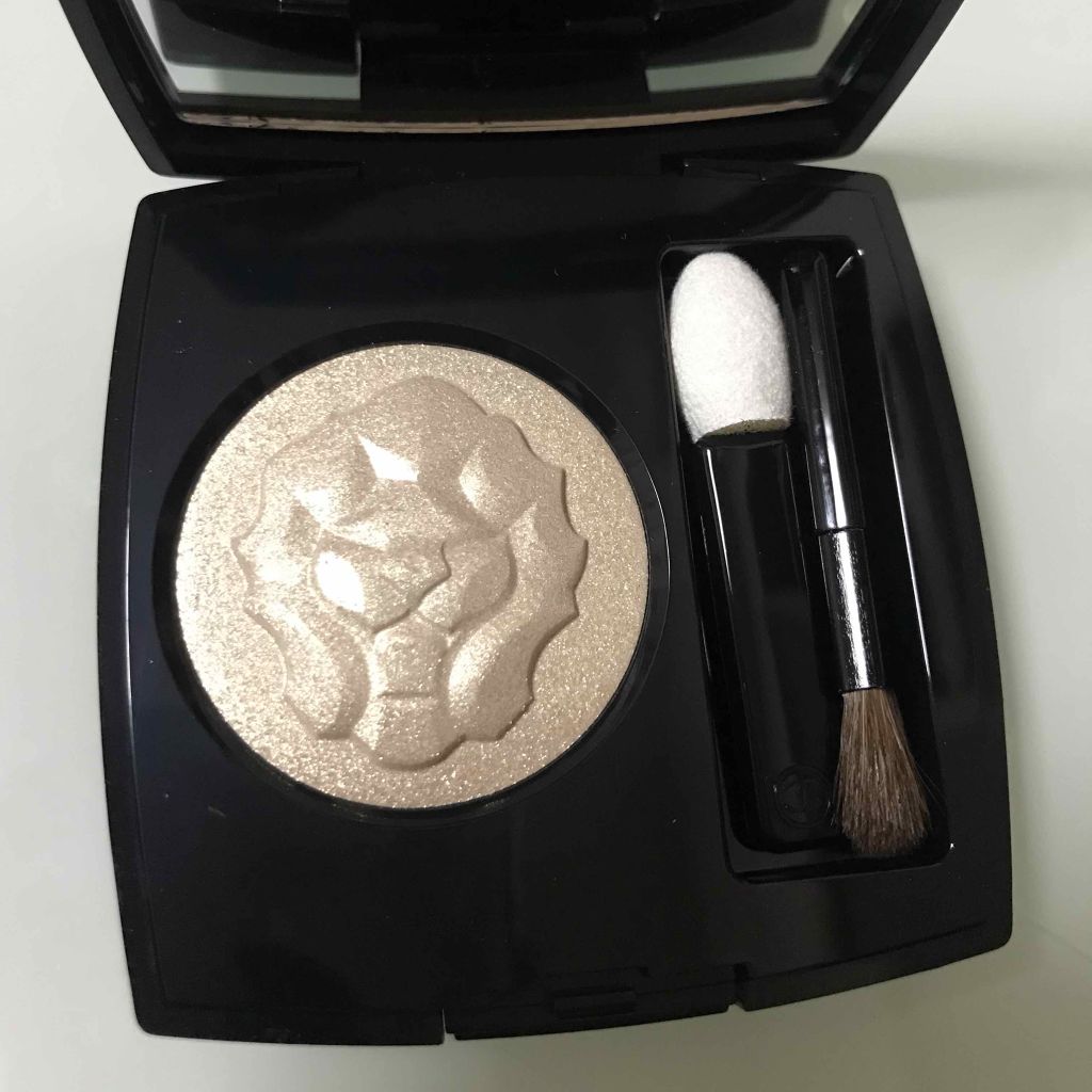 オンブル プルミエール プードゥル/CHANEL/単色アイシャドウを使ったクチコミ(2枚目)