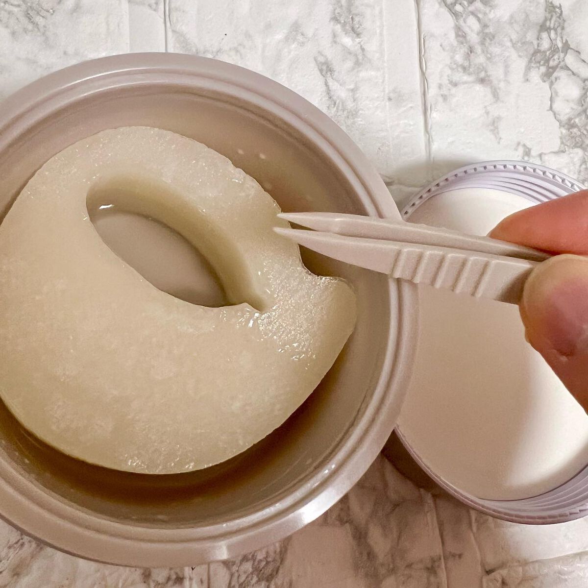 ビューティーアイズ エッセンスシート プレミアム/AXXZIA/アイケア・アイクリームを使ったクチコミ(3枚目)