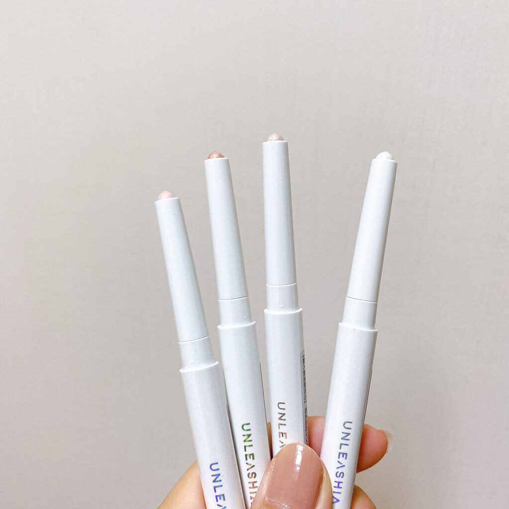 プリティー イージーグリッタースティック/unleashia/グリッターを使ったクチコミ（1枚目）