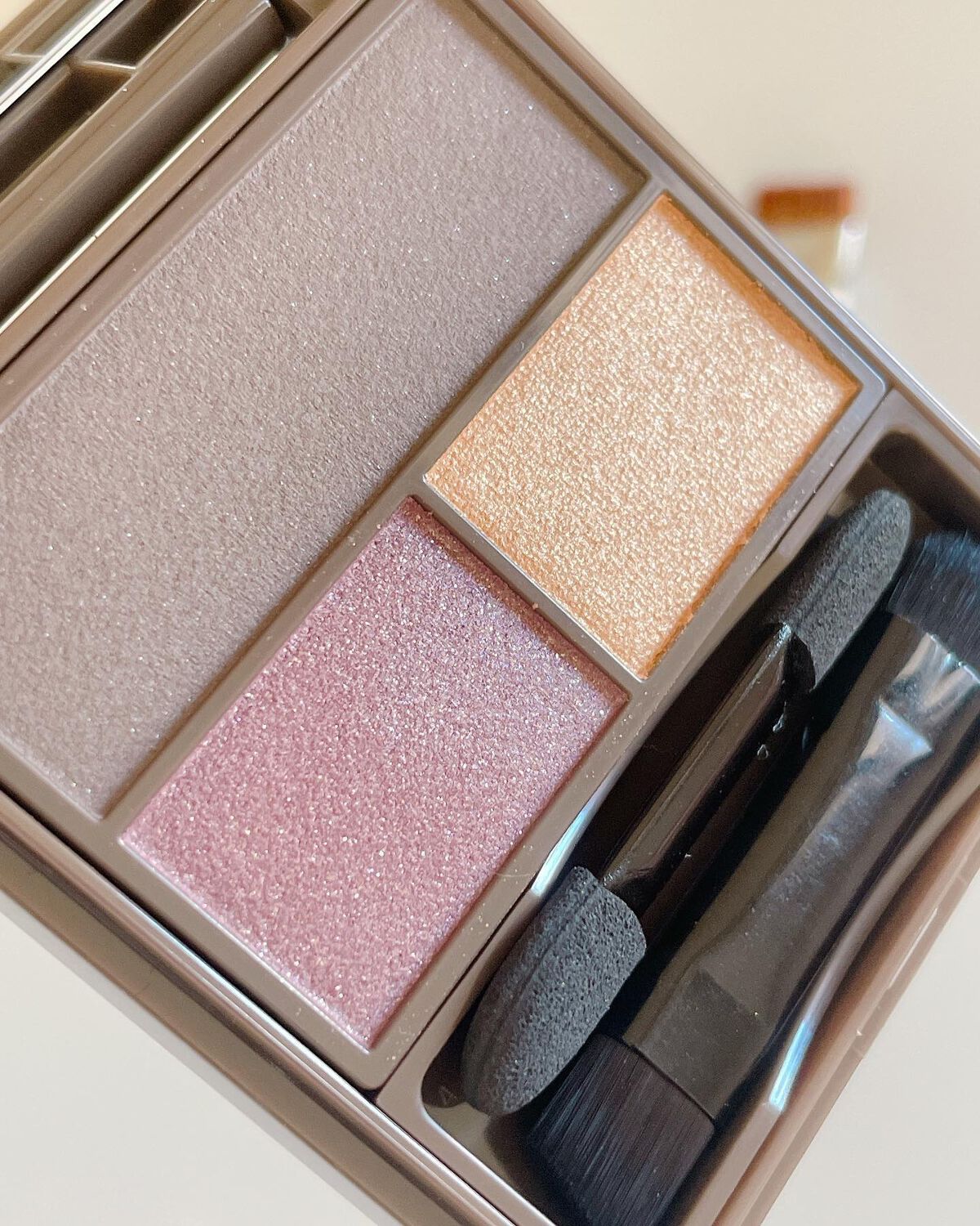 フーミー マルチアイブロウパウダー/WHOMEE/パウダーアイブロウを使ったクチコミ（2枚目）