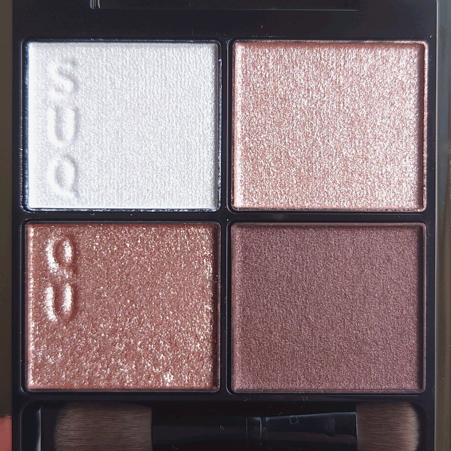 シグニチャー カラー アイズ/SUQQU/アイシャドウパレットを使ったクチコミ（3枚目）