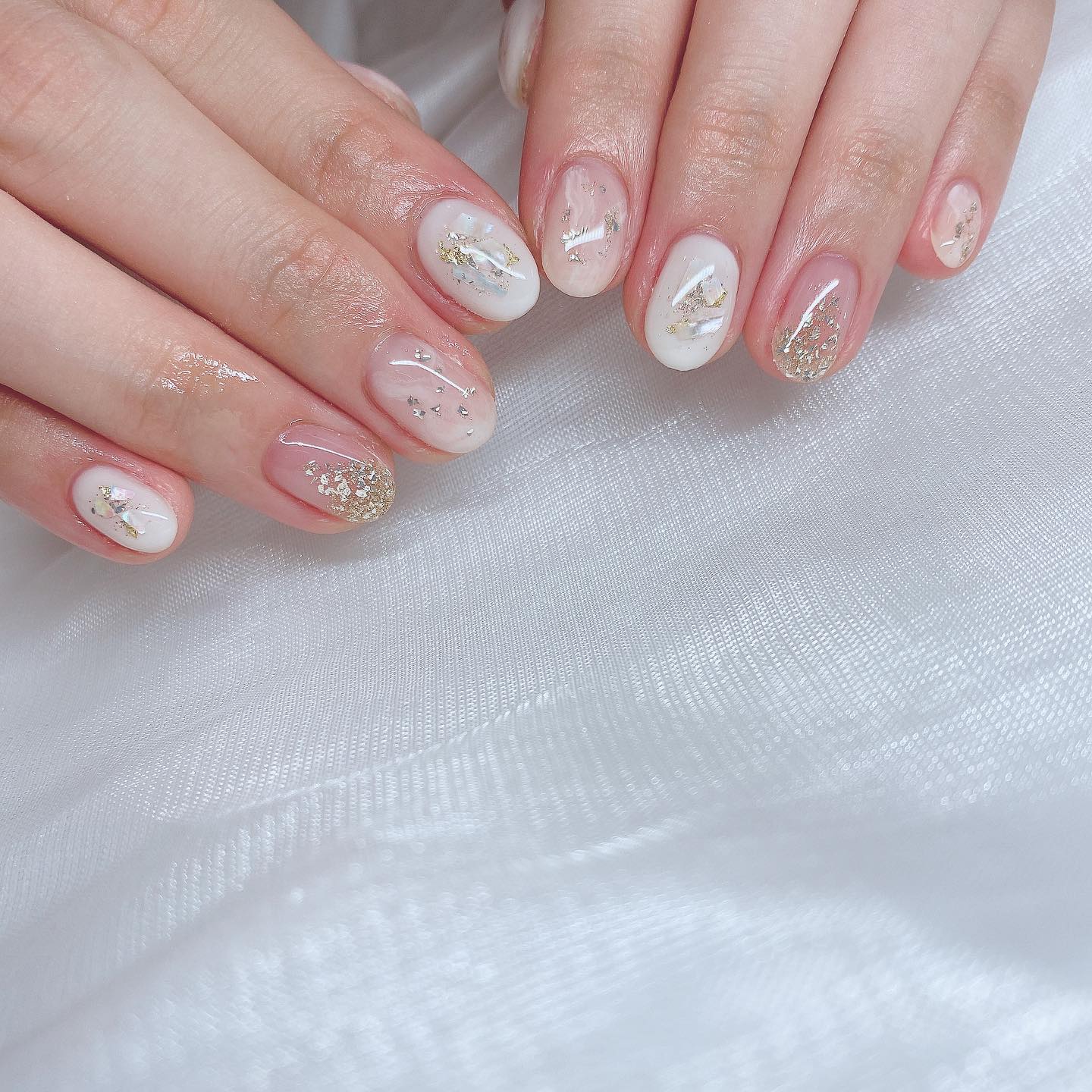 #ピンクネイル,#ニュアンスネイル,#もやもやネイル,#シェルネイル,#ホワイトネイル,#オフィスネイル,#韓国ネイル,#夏ネイルのネイルデザイン