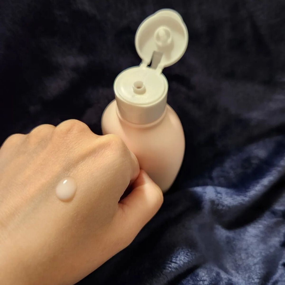 デオドラントボディミルク フローラルブーケ/エージーデオ24/ボディミルクを使ったクチコミ(3枚目)