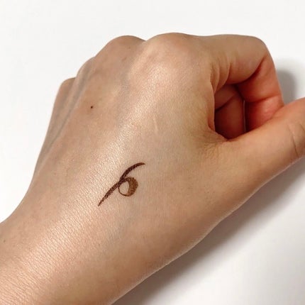 アンファー(スカルプD) スカルプD ボーテ ピュアフリーアイライナーのクチコミ「少し赤みのあるブラウンが目元にとてもよく馴染んで、
目力を主張し過ぎず目をぱっちり見せてくれま.....」(2枚目)