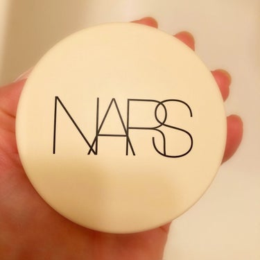 ピュアラディアントプロテクション アクアティックグロー クッションファンデーション SPF50+／PA+++ 00509/NARS/クッションファンデーションを使ったクチコミ（3枚目）