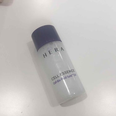 おもち on LIPS 「HERAで買い物したらサンプルを頂けました✨化粧水かと思いきや..」（1枚目）