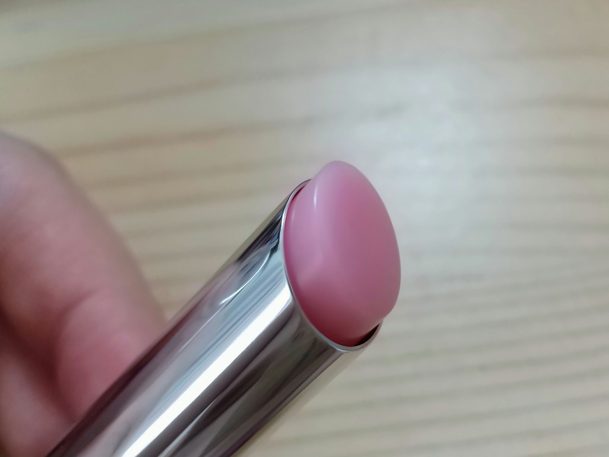 レブロン キス グロウ バーム N 001	リリー グロウ/REVLON/口紅を使ったクチコミ（2枚目）