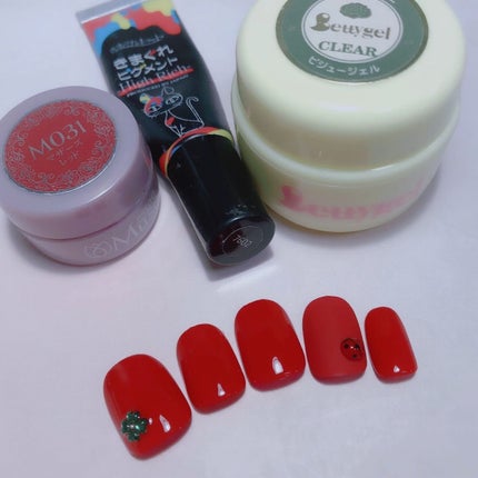 なかやまちえこ on LIPS 「てんとう虫がいるよ⠀⠀365日ネイル102日め⠀#nail#n..」(2枚目)