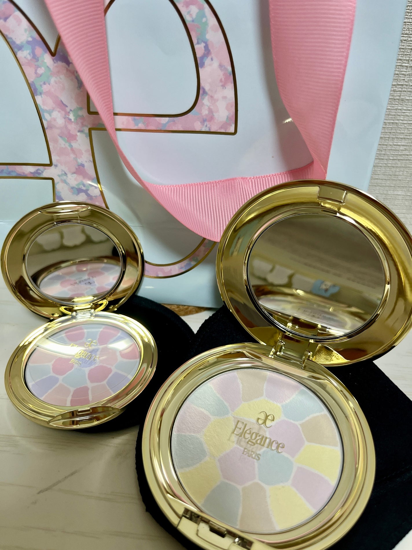 ラ プードル オートニュアンス/Elégance/プレストパウダーを使ったクチコミ(1枚目)