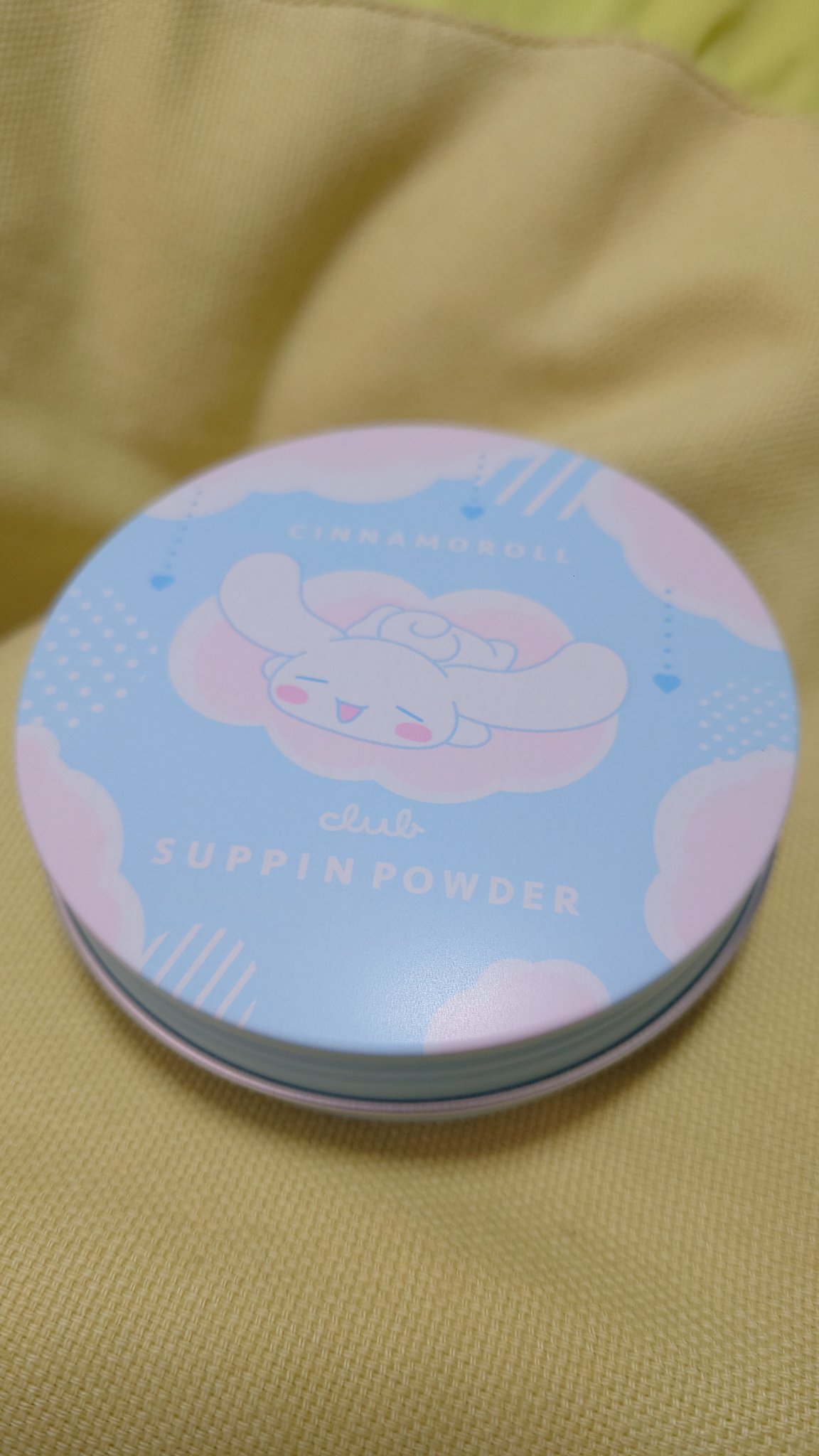 すっぴん ホワイトニングパウダーA シナモロール コラボ デザイン(数量限定) 26g/クラブ/プレストパウダーを使ったクチコミ（1枚目）