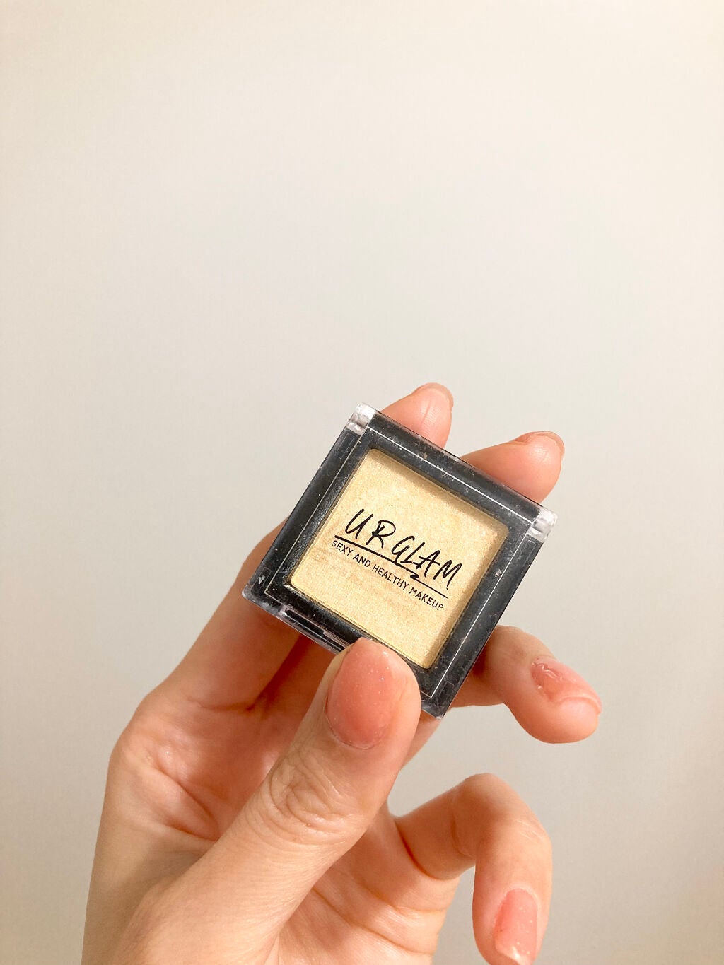 UR GLAM SELECT EYES/U R GLAM/単色アイシャドウを使ったクチコミ(2枚目)