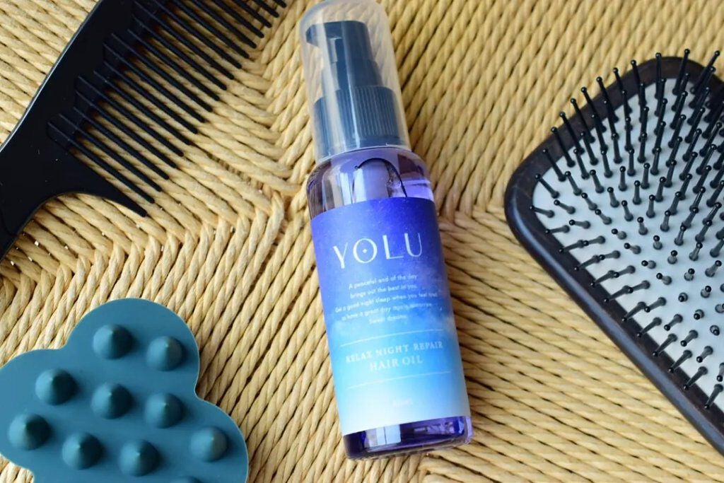 リラックスナイトリペアヘアオイル/YOLU/ヘアオイルを使ったクチコミ(1枚目)