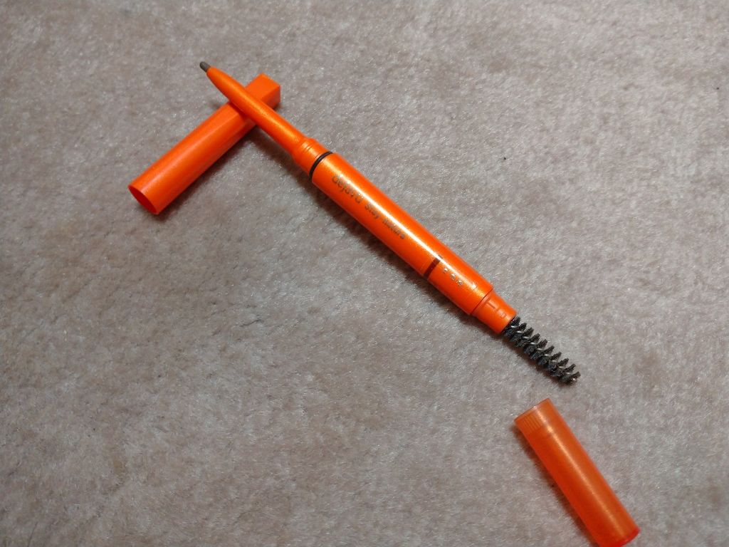 ペンシル型眉パウダー ステイナチュラR/デジャヴュ/アイブロウペンシルを使ったクチコミ（1枚目）