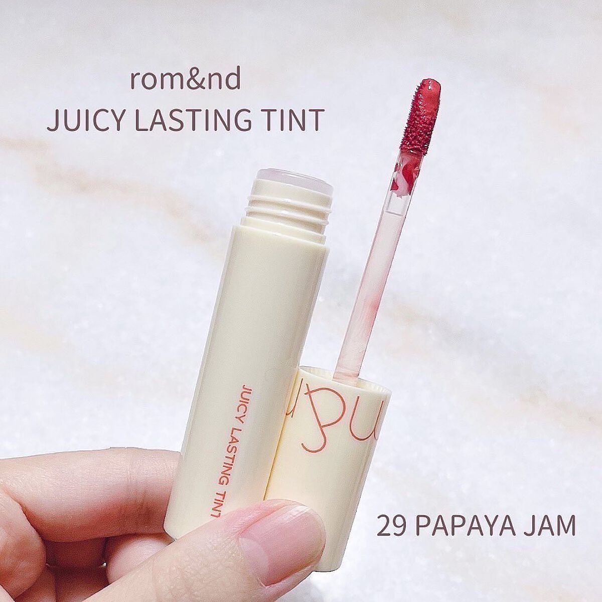 ジューシーラスティングティント/rom&nd/リップティントを使ったクチコミ（2枚目）