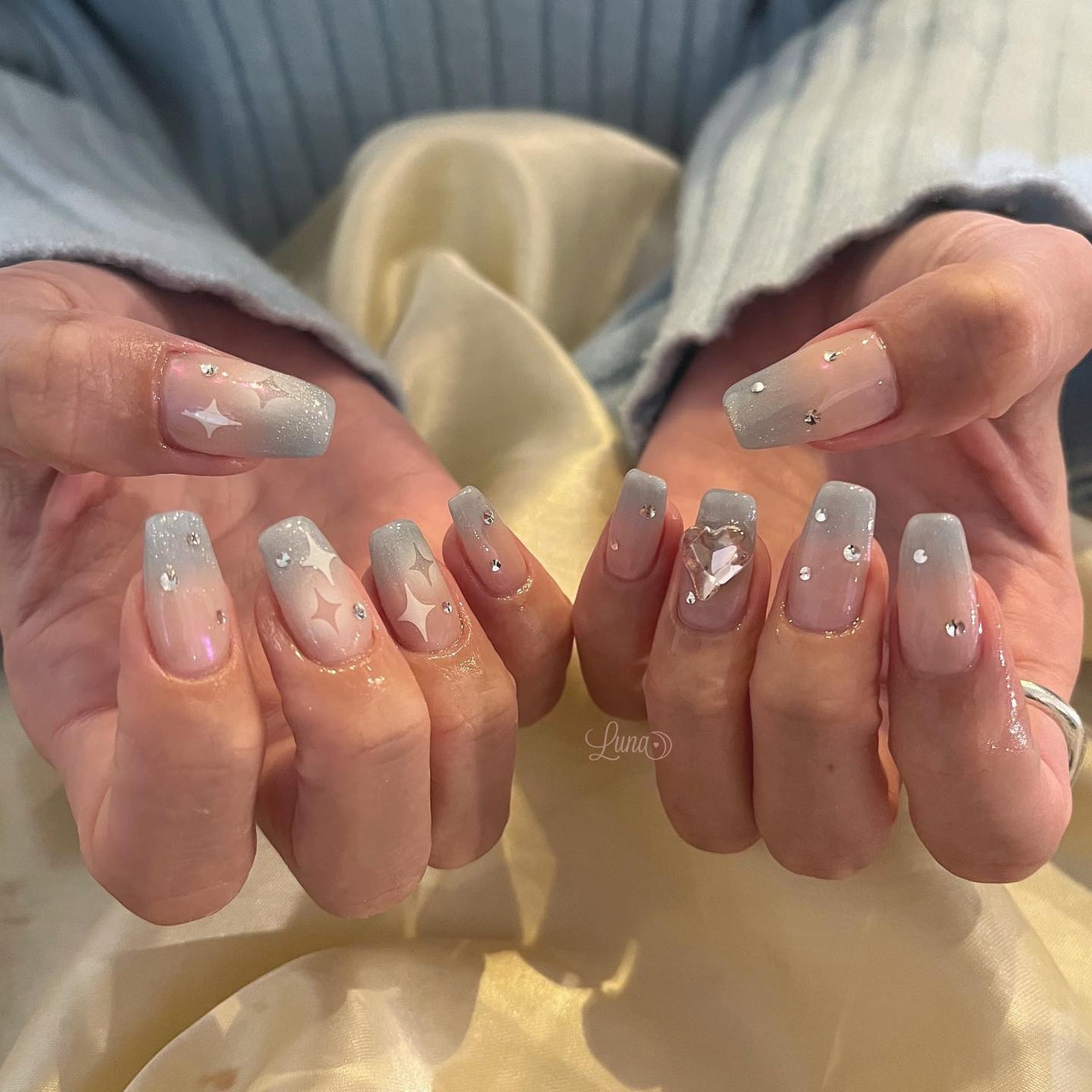 Iuna. Mizuki on LIPS 「.お持ち込みdesign参考に🧊💞#nail#nailstag..」(1枚目)