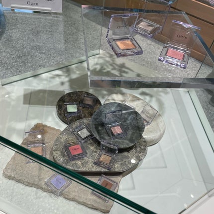 中島愛蘭 on LIPS 「Chacottのコスメを初めて拝見してこんなにもマルチカラーバ..」(8枚目)