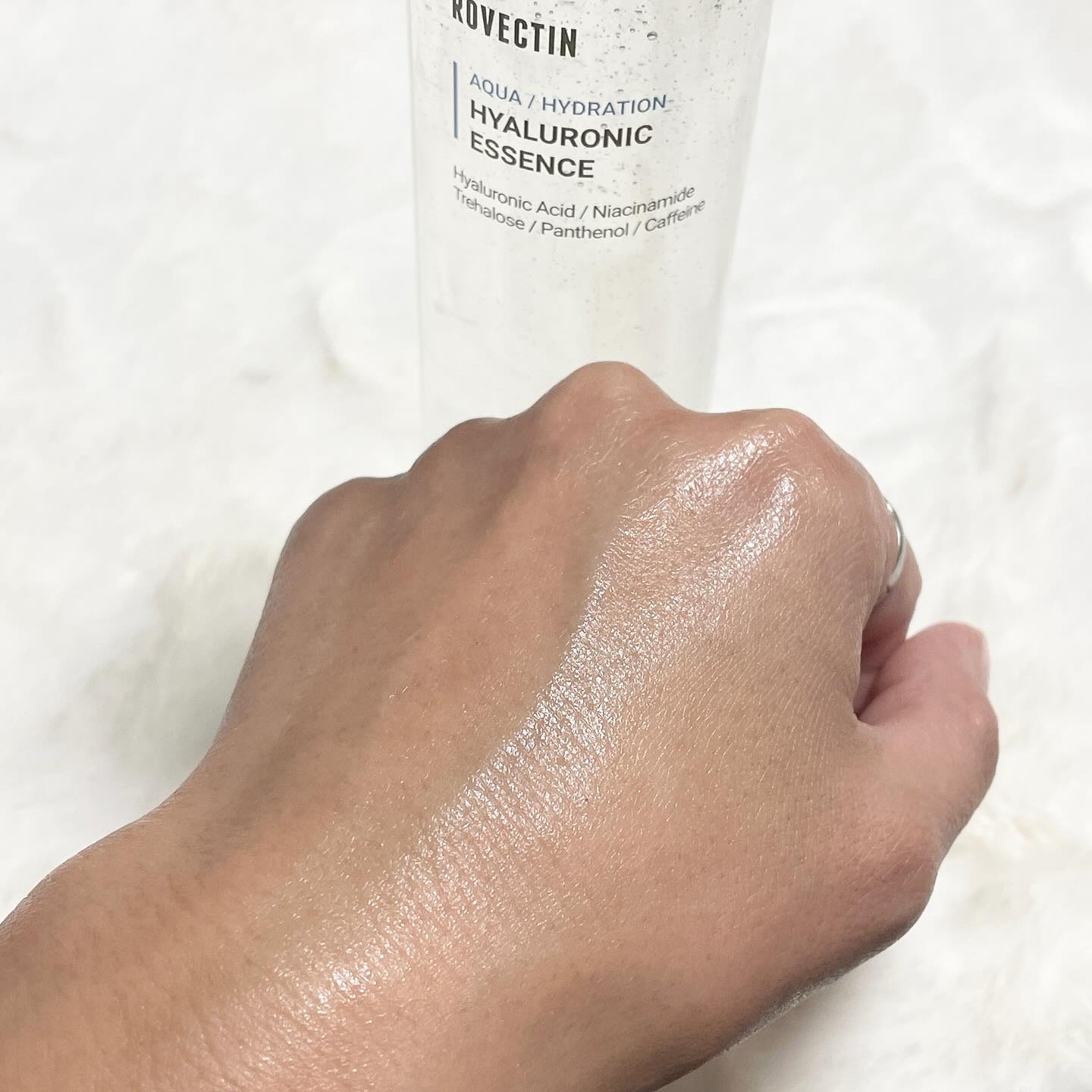 アクアヒアルロニックエッセンス/ロベクチン/化粧水を使ったクチコミ（3枚目）