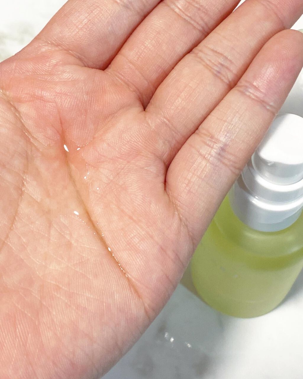 スタイリングオイル<タイト&ウェット>/COHARU/ヘアオイルを使ったクチコミ(3枚目)