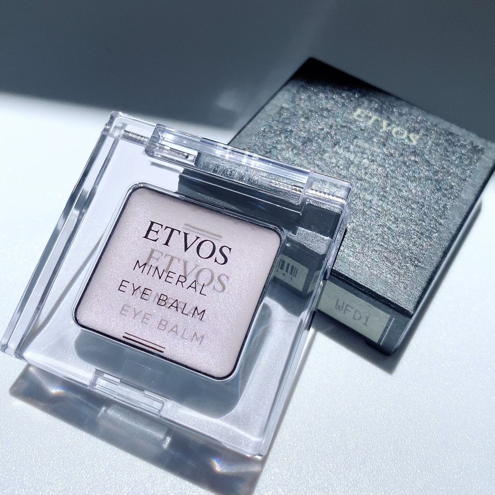 ミネラルアイバーム ペールライラック/エトヴォス/ジェル・クリームアイシャドウを使ったクチコミ（1枚目）