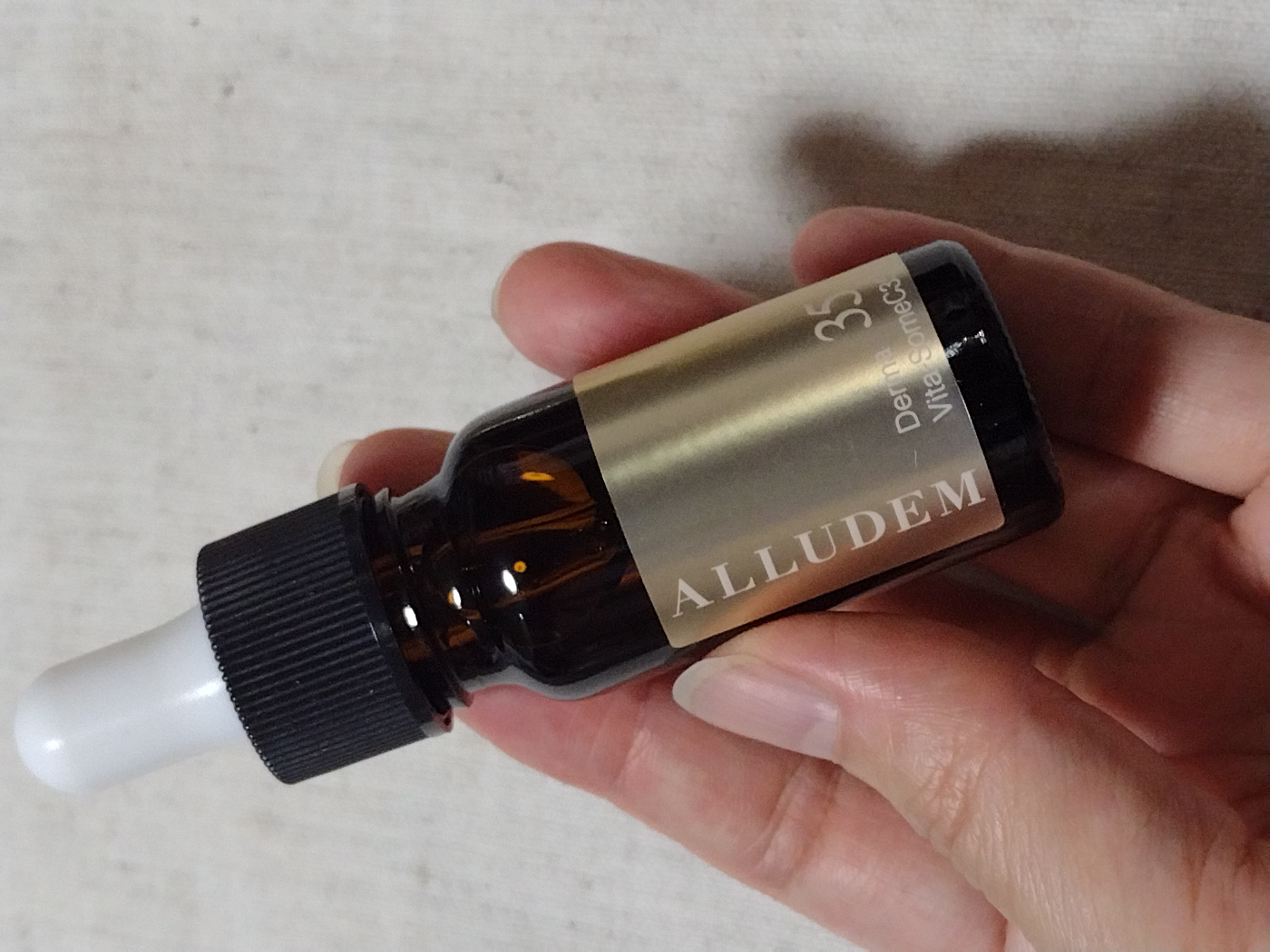 ダーマビタソームC35/ALLUDEM/美容液を使ったクチコミ（1枚目）