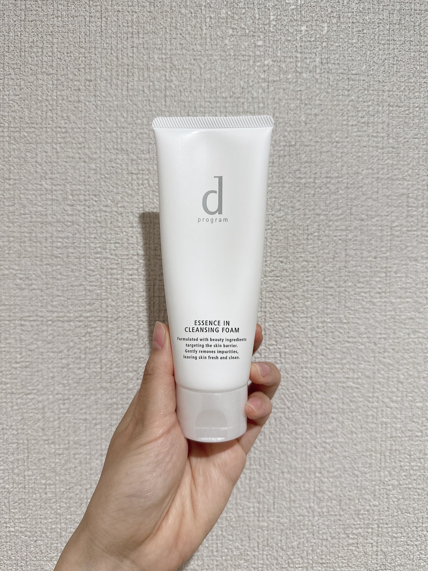 エッセンスイン クレンジングフォーム/d プログラム/洗顔フォームを使ったクチコミ(1枚目)