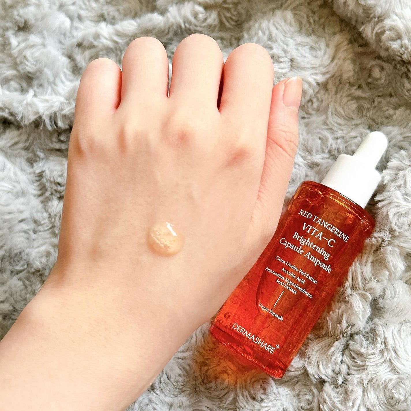 レッドタンジェリンVITA-Cカプセルセラム/DERMASHARE/美容液を使ったクチコミ(4枚目)