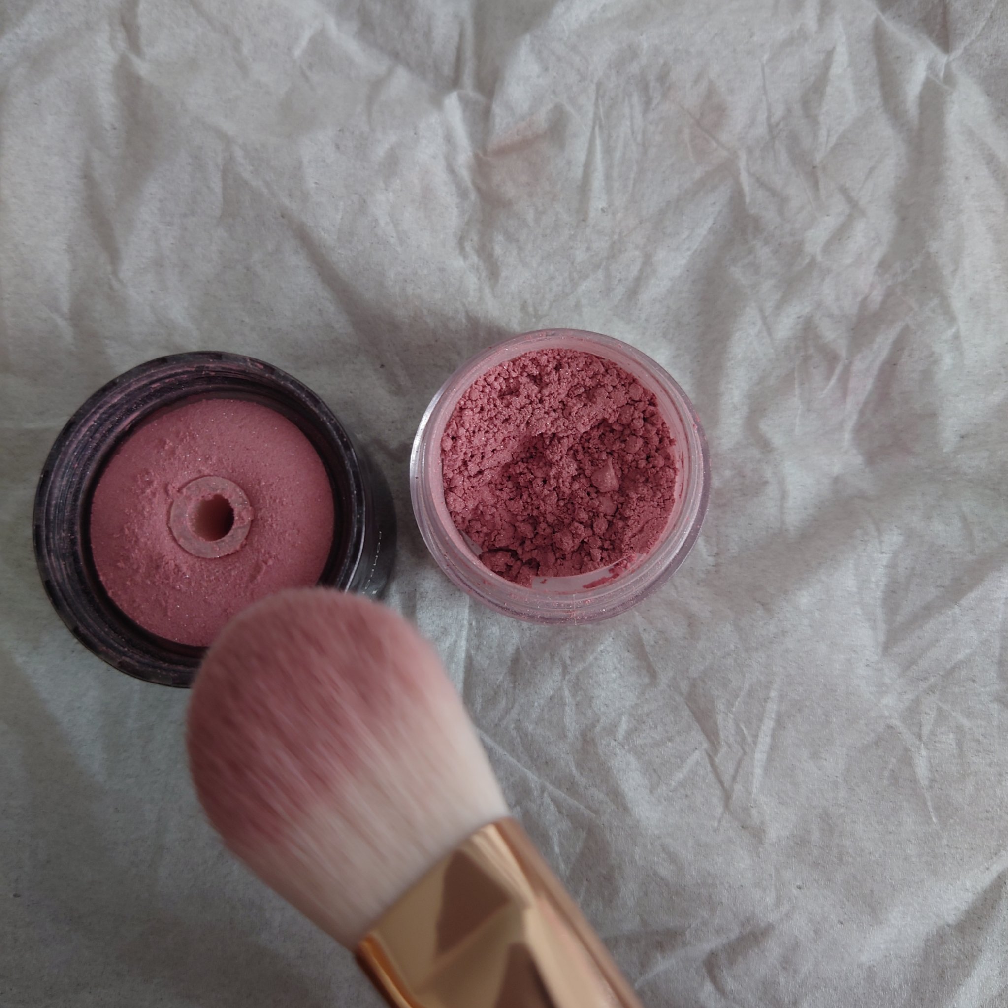 ポンポンミネラルチーク/エトヴォス/パウダーチークを使ったクチコミ（3枚目）