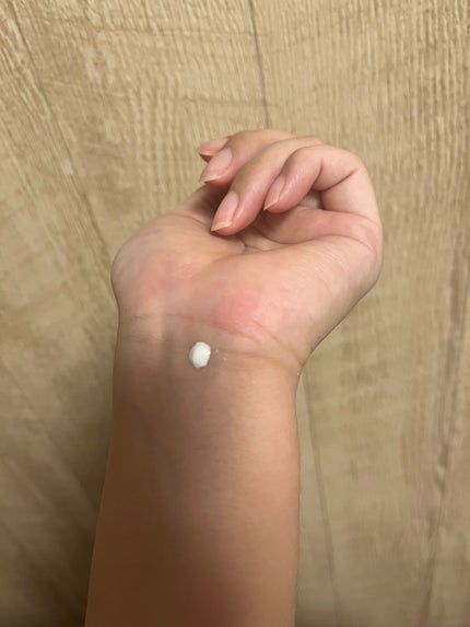 薬用ホワイトコンク ホワイトニングCC CII/ホワイトコンク/ボディクリームを使ったクチコミ(2枚目)