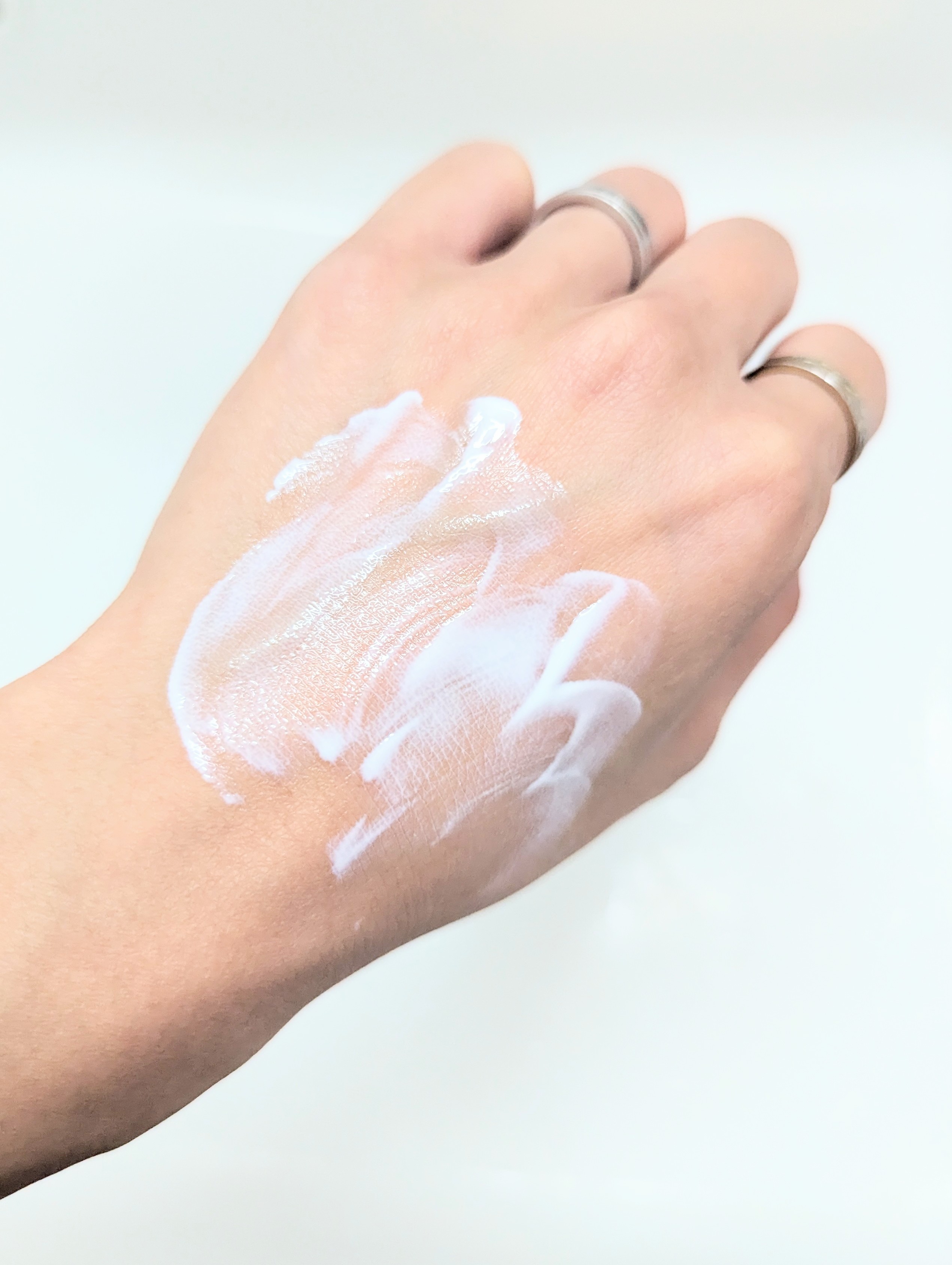 ヒアルーシカ ウォーターフィット サンセラム/SKIN1004/日焼け止めローションを使ったクチコミ（3枚目）