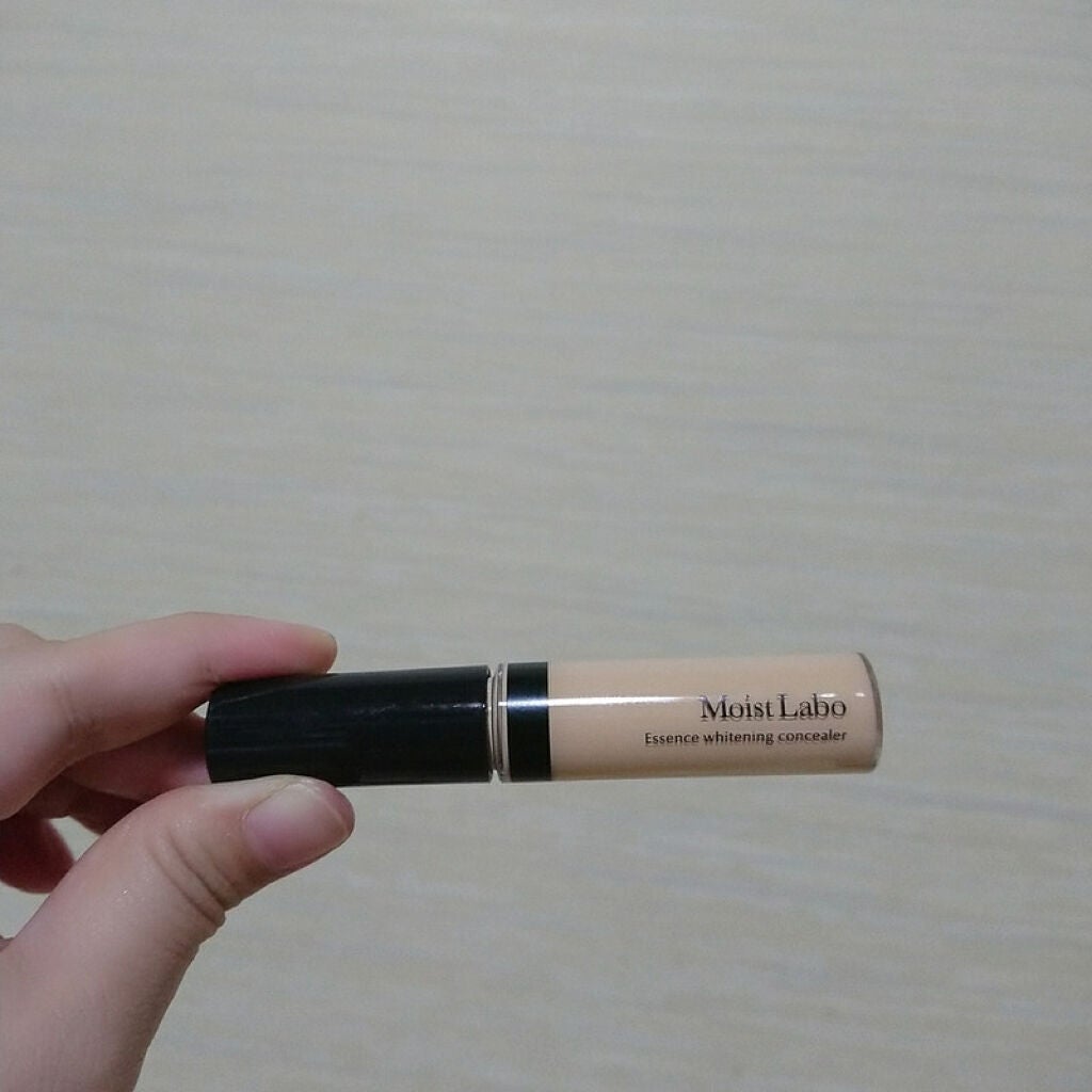 モイストラボ エッセンス薬用美白コンシーラー/Moist Labo/リキッドコンシーラーを使ったクチコミ(1枚目)