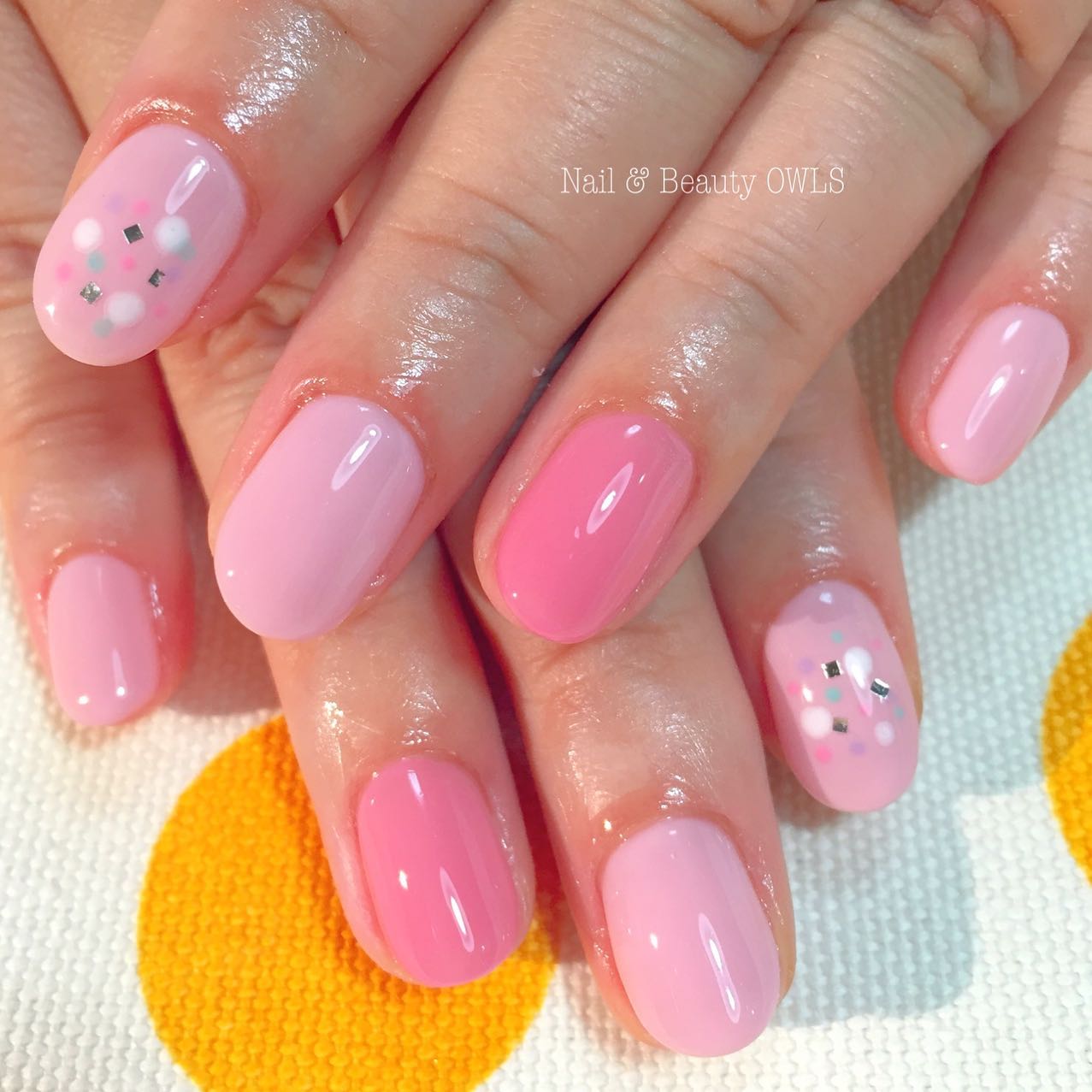 #カラフルネイル,#個性的ネイル,#個性派ネイル,#シンプルネイル,#ワンカラーネイルのネイルデザイン