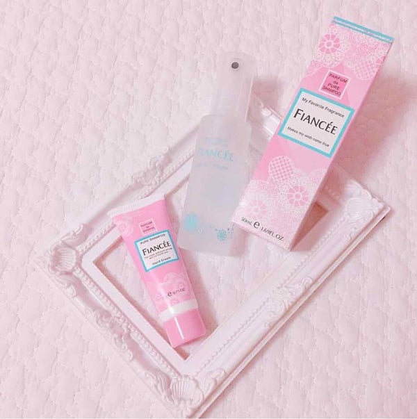 ボディミスト ピュアシャンプーの香り【パッケージリニューアル】/フィアンセ/香水(レディース) by chi_tamm