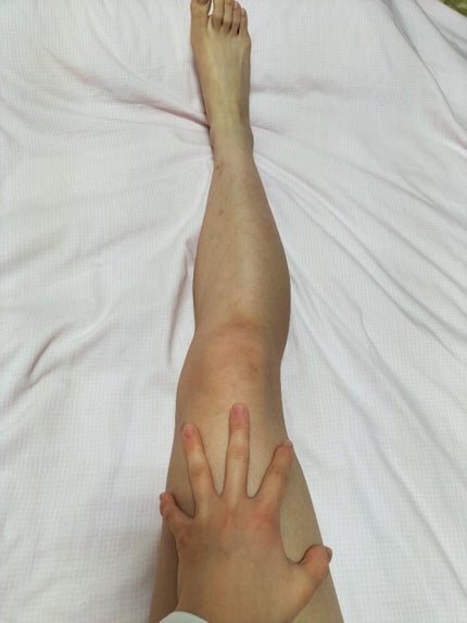 momo ෆ on LIPS 「ひなちゃんねる様の脚やせ動画、昨日は2日目でした。昨日は股関節..」(2枚目)