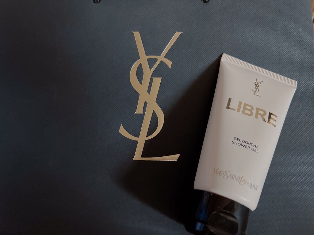 くぅたん on LIPS 「リブレシャワージェル香水買った際に頂きました✨イブサンローラン..」(1枚目)