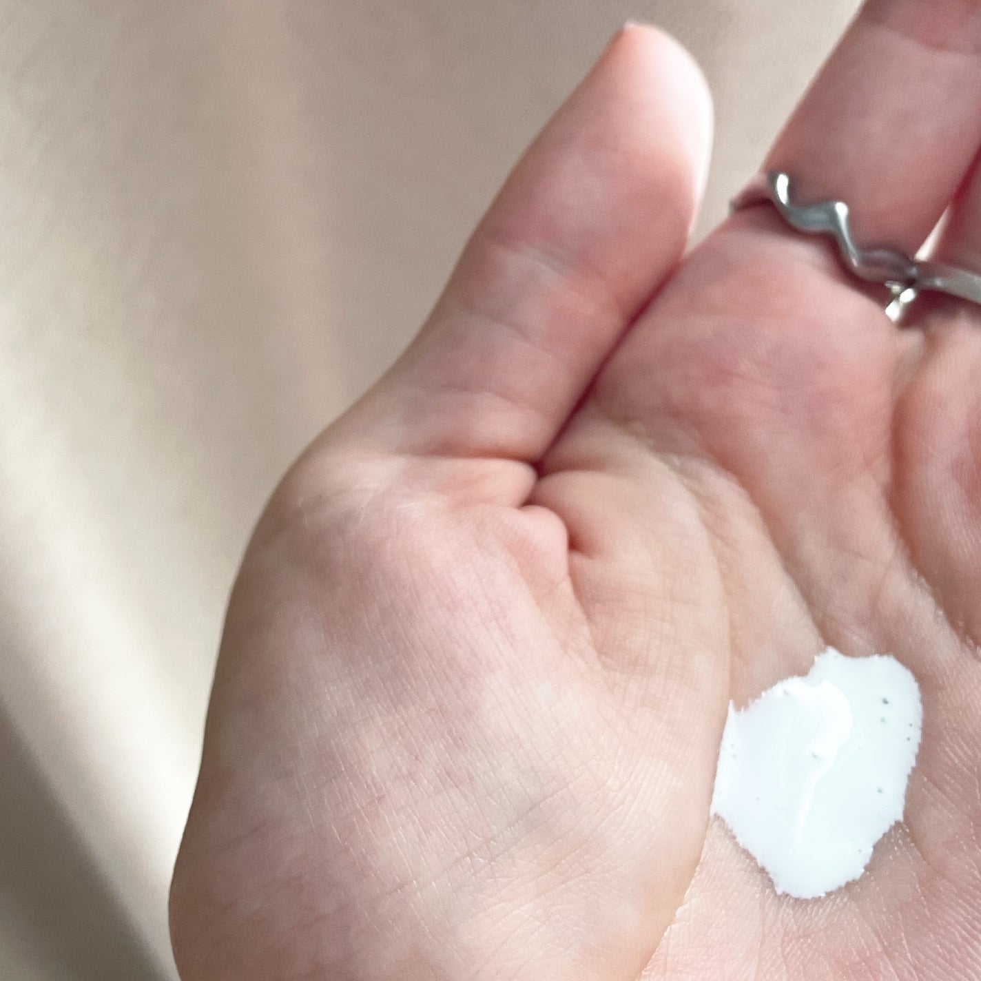 スキンプロテクトベース<皮脂くずれ防止> 超オイリー肌用/プリマヴィスタ/化粧下地を使ったクチコミ(2枚目)