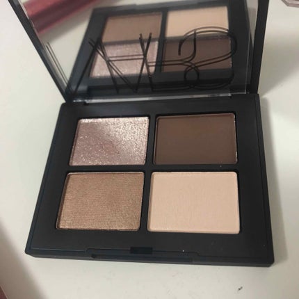 NARS クワッドアイシャドーのクチコミ「友達からの誕プレで貰ったNARSのクワッドアイシャドウ3970!(TT)❤︎
何から何まで全部.....」(1枚目)