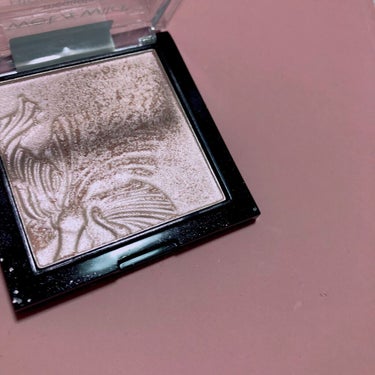 MegaGlo Highlighting Powder/wet 'n' wild/パウダーハイライトを使ったクチコミ（1枚目）