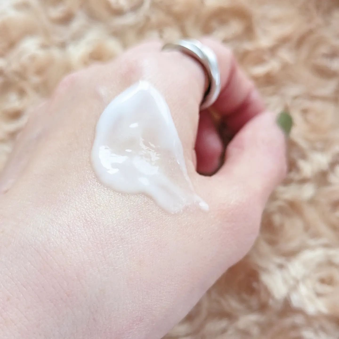 ボディバーム センシティブ/フレイオイル（freioil）/ボディクリームを使ったクチコミ（3枚目）