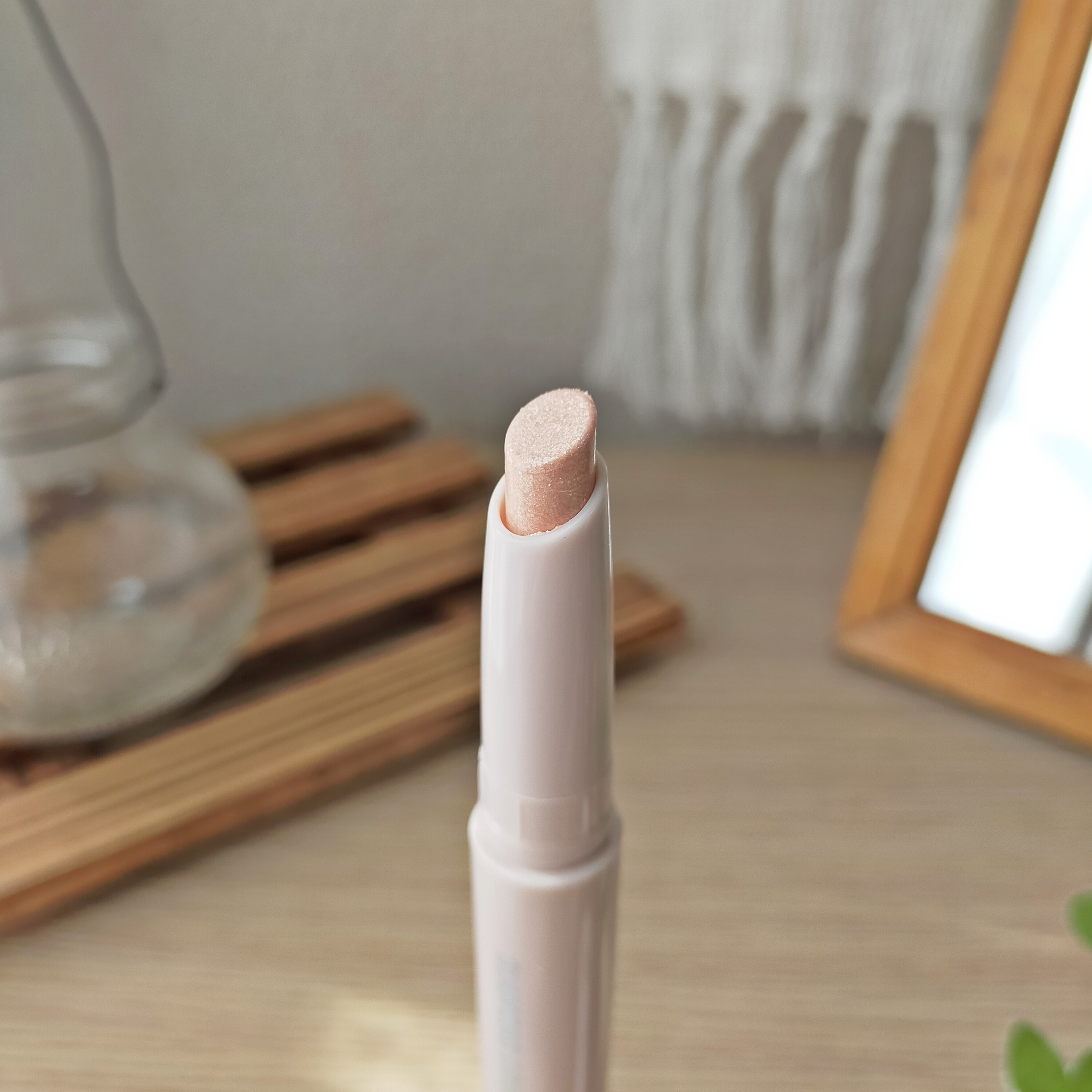 ドド ダイアモンドクラッシュスティック/ドド/スティックアイシャドウを使ったクチコミ（2枚目）