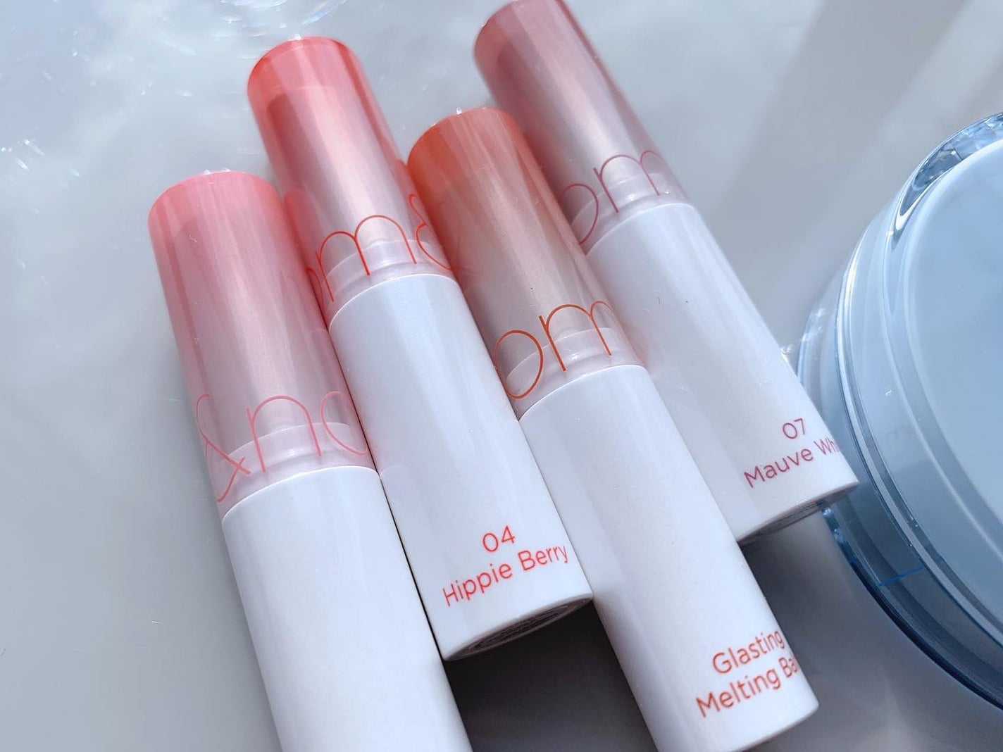 グラスティングメルティングバーム/rom&nd/リップバームを使ったクチコミ(1枚目)